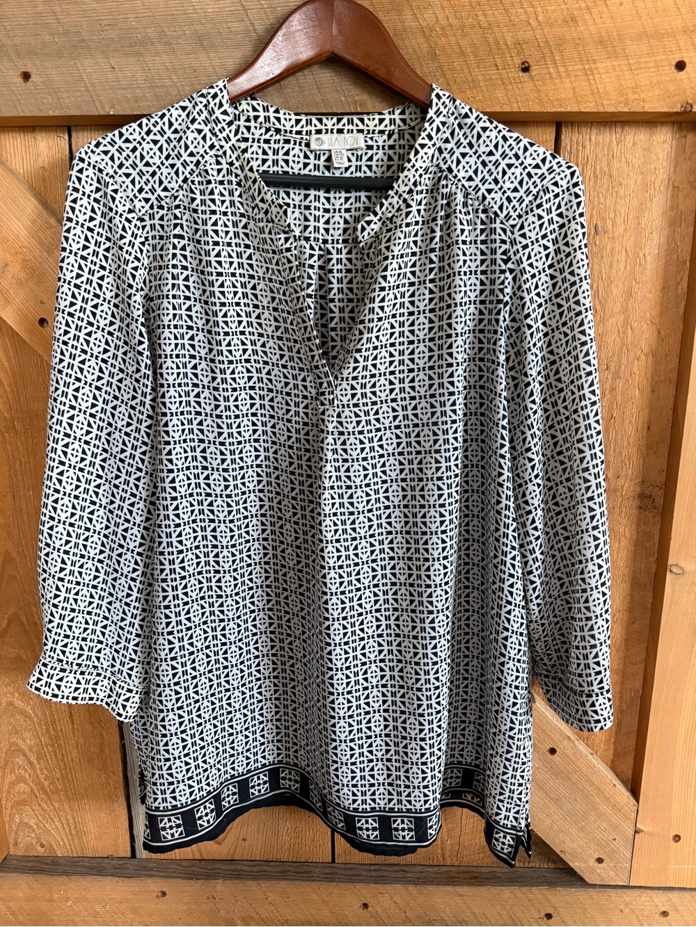 Lila Rose Black & White Geo Print Tunic Top, XL